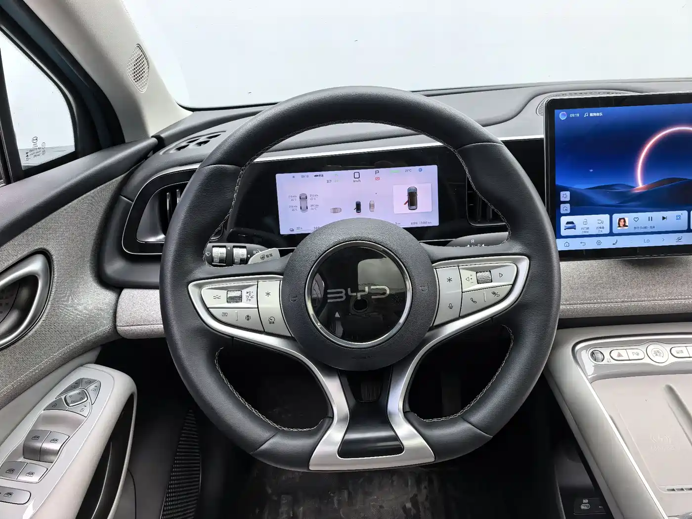 BYD Hai Shi 05 EV 2025 520KM Smart Navigation Edition фото 10