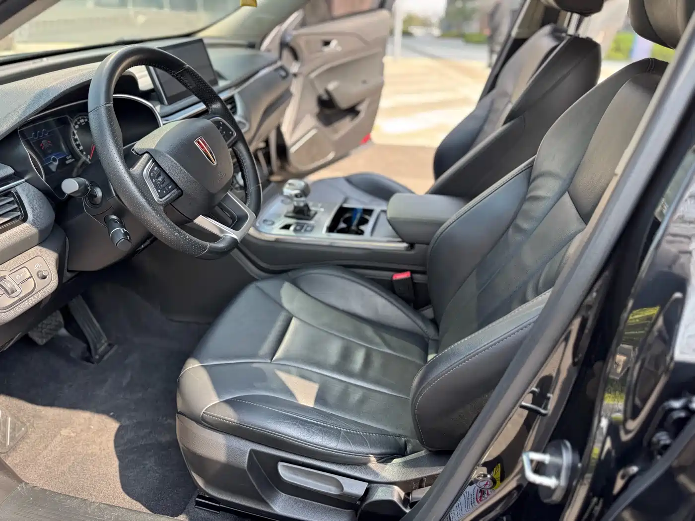 Hongqi H5 2020 1.5T DCT Qi Rhythm Edition фото 4