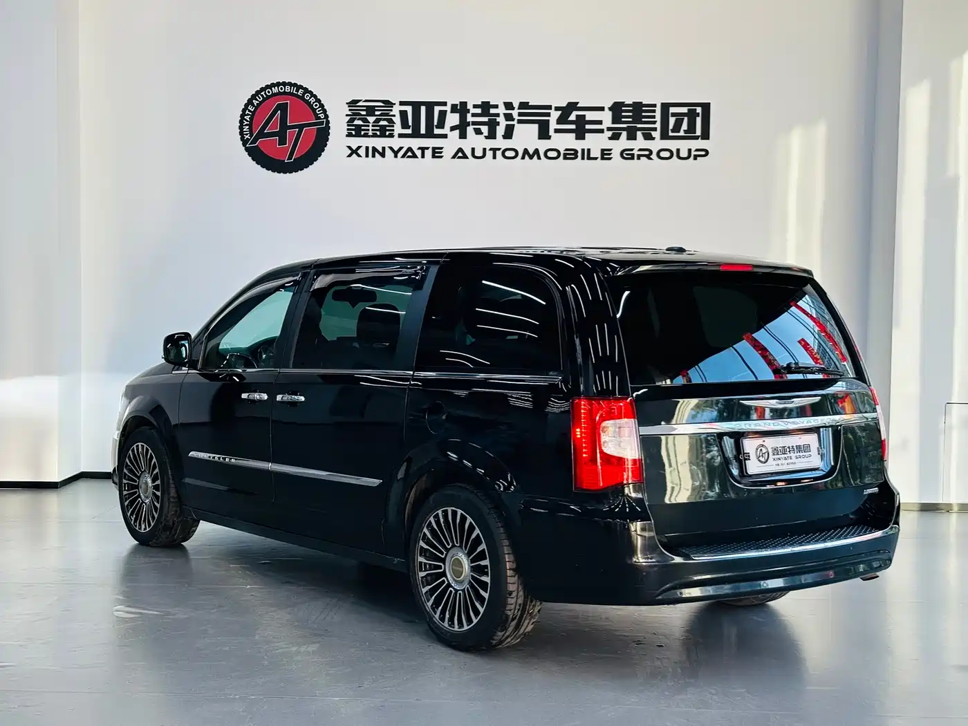 Chrysler Grand Voyager (Import) 2014 2013 3.6L Luxury Edition