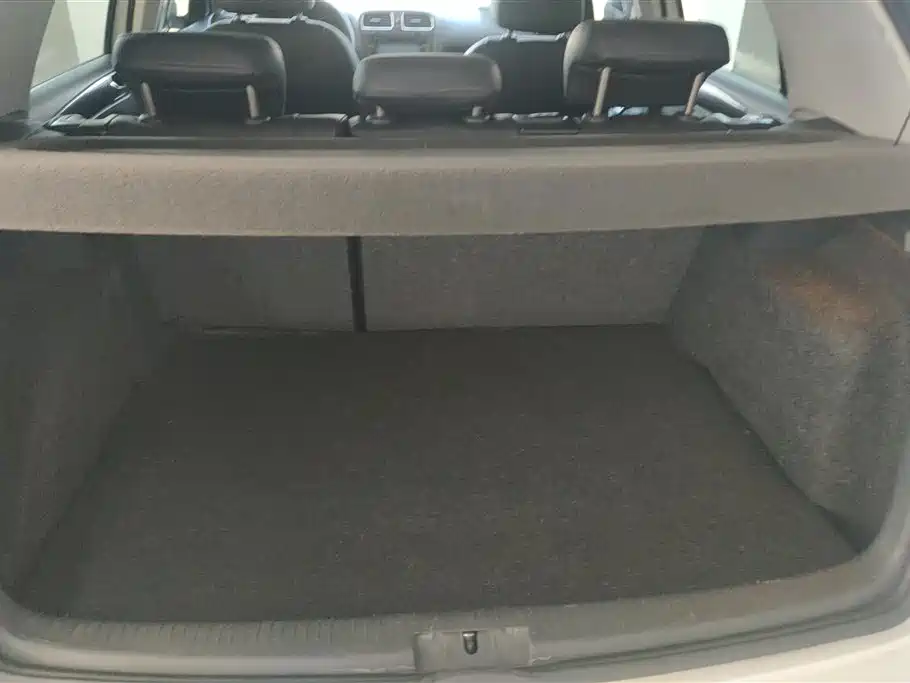 Volkswagen Golf 2012 1.6 Automatic Comfort Type фото 4