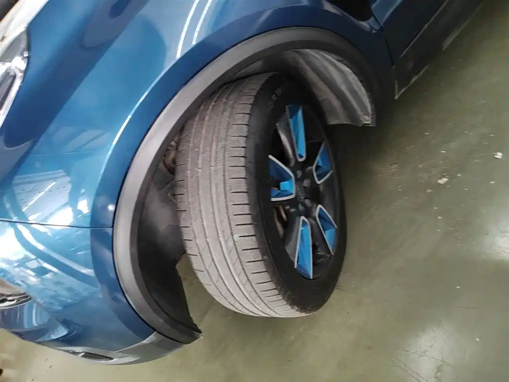 Lynk & Co 01 2017 2.0T 2WD Pro Shine Edition фото 24