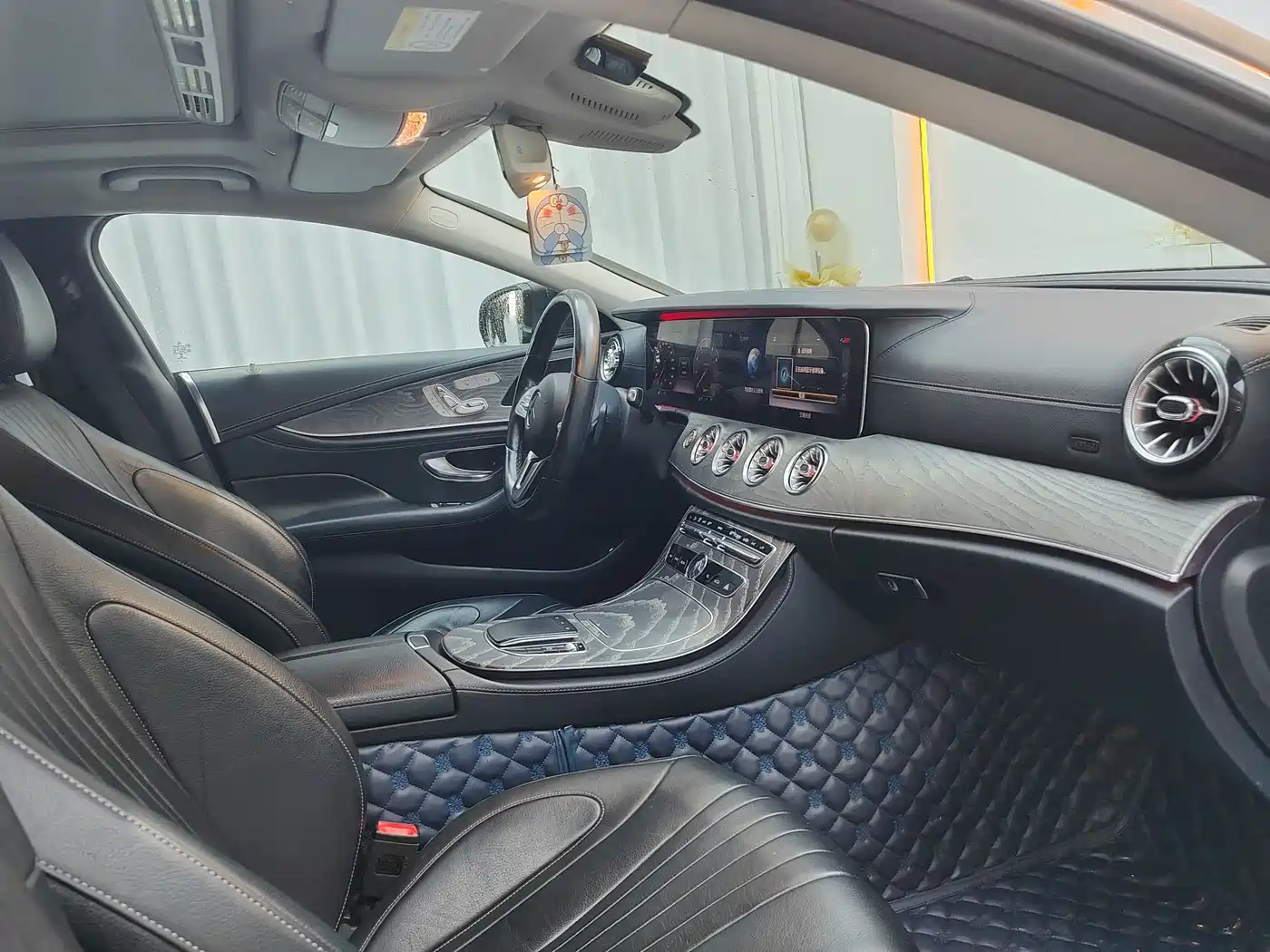 Mercedes-Benz CLS 2018 CLS 300 Dynamic фото 6