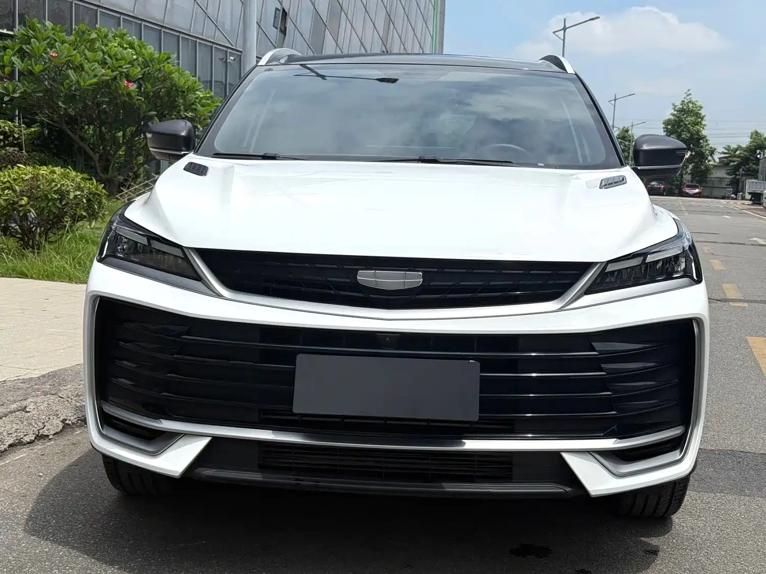 Фото 7 - Geely Coolray