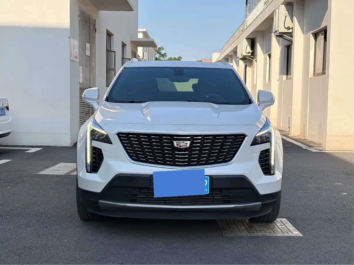 Фото 2 - Cadillac XT4