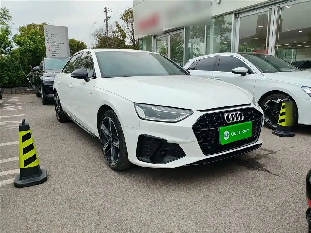 Audi A4L 2024 40 TFSI Luxury Dynamic фото 4