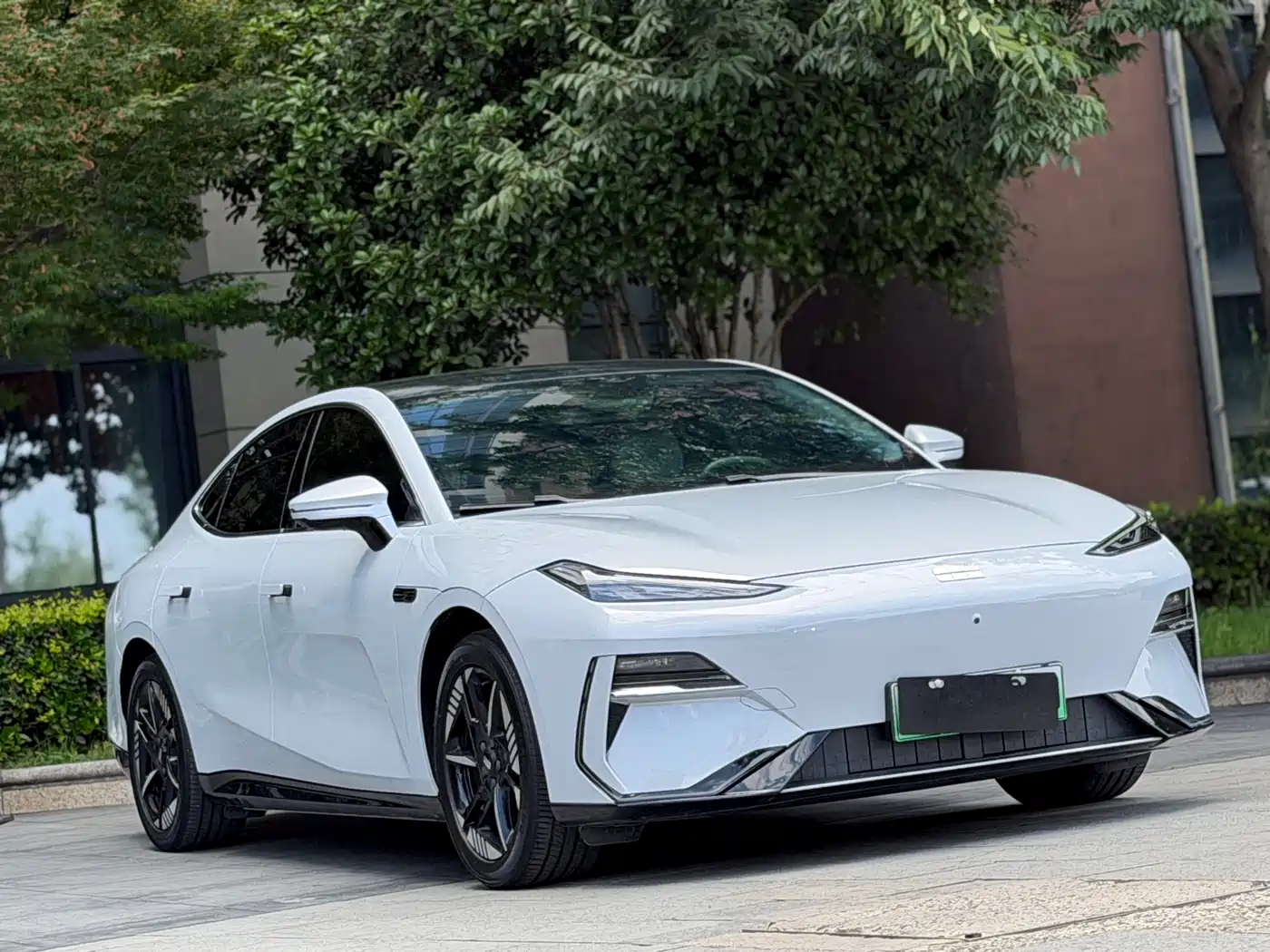 Geely Galaxy Galaxy E8 2024 Model 550km RWD Soaring Dragon Edition фото 2