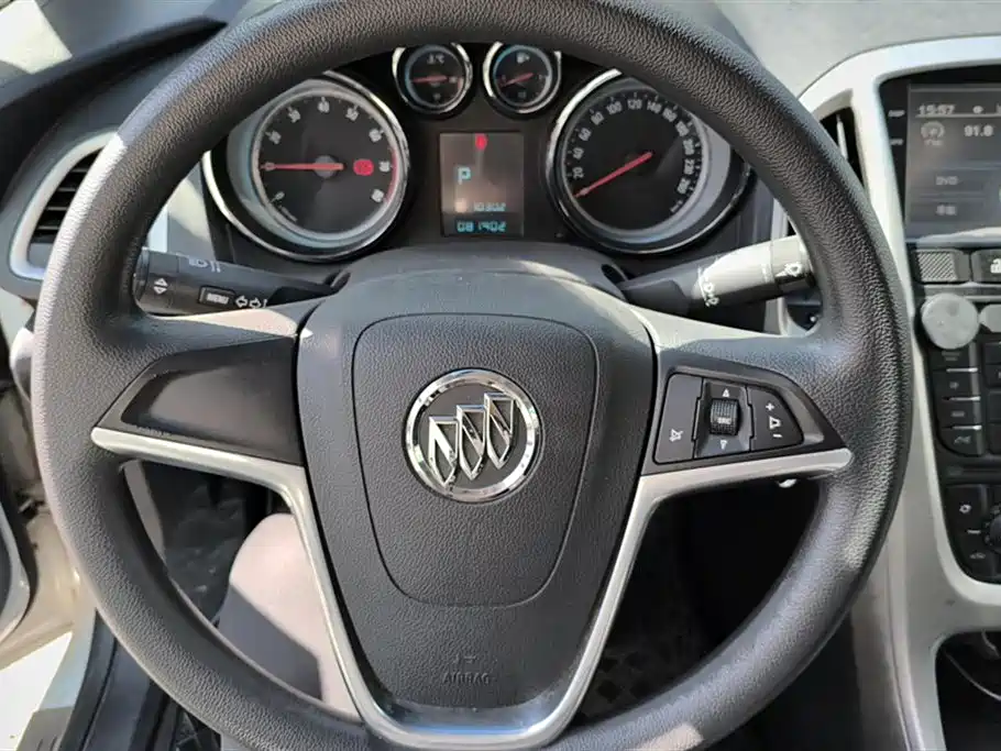 Buick Excelle 2012 XT 1.6L Automatic Fashion Edition фото 15