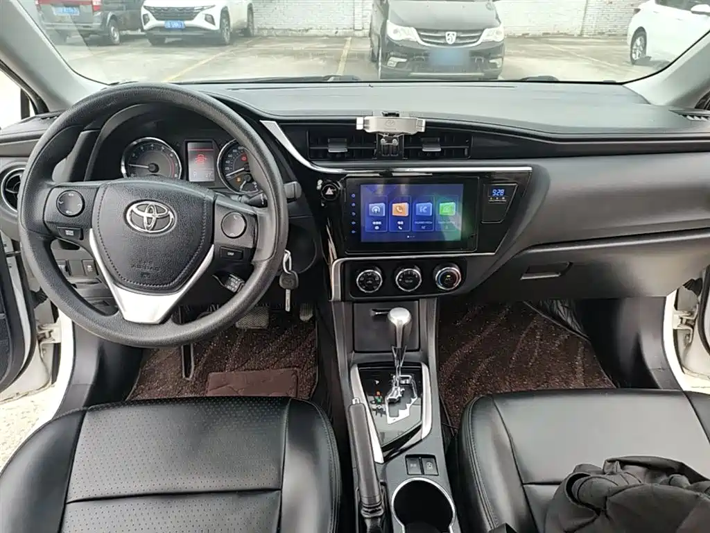 Toyota Corolla 2017 Facelift 1.2T S-CVT GL-i фото 10