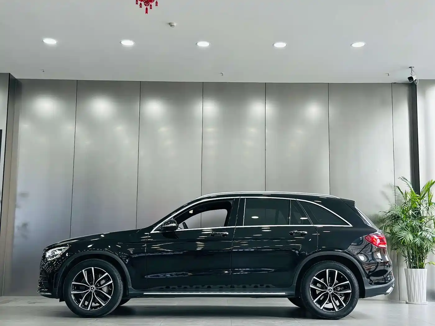 Mercedes-Benz GLC 2020 Facelift GLC 300 L 4MATIC Dynamic фото 8