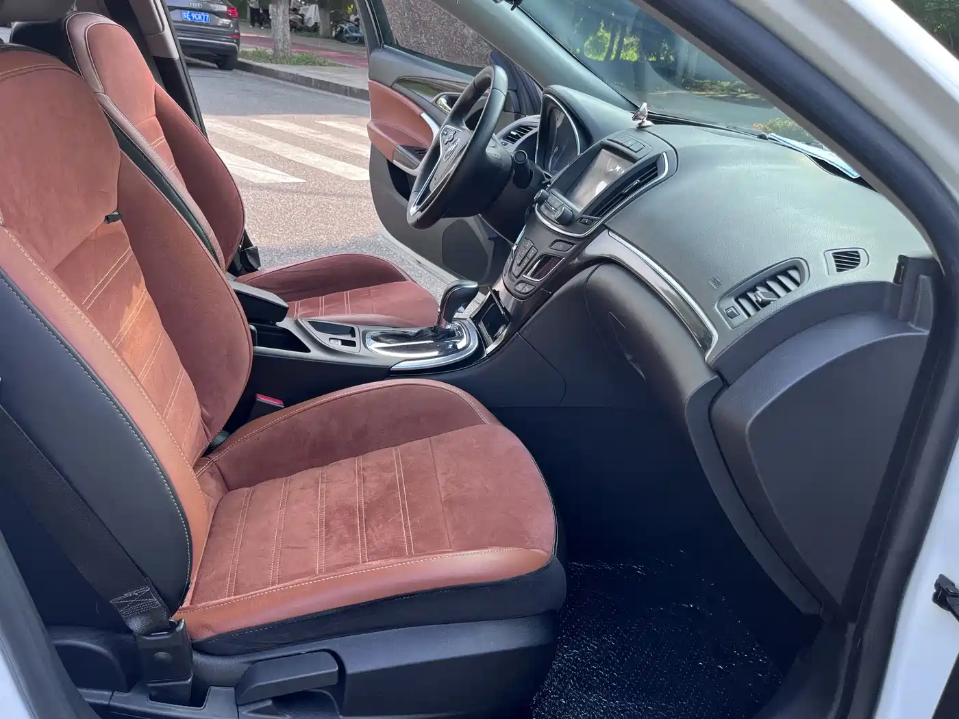 Buick Regal 2015 1.6T Elite Tech Edition фото 14