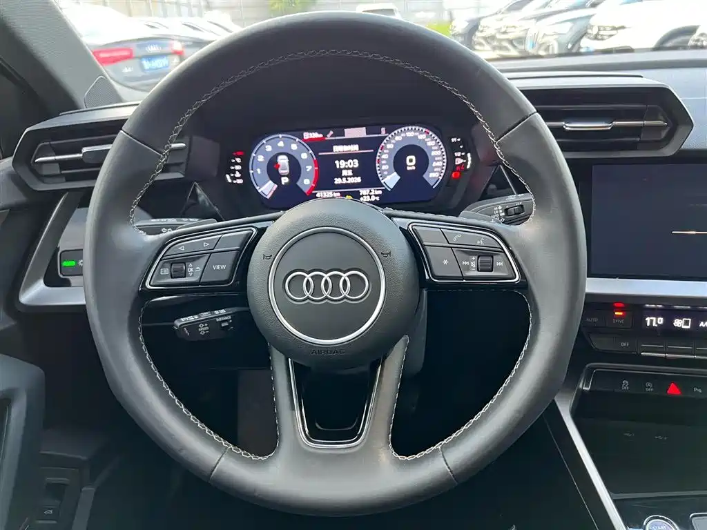 Audi A3 2023 A3L Limousine 35 TFSI Fashion Sport фото 16