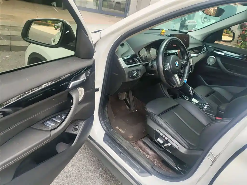 BMW X1 2021 Facelift sDrive25Li Leading фото 16