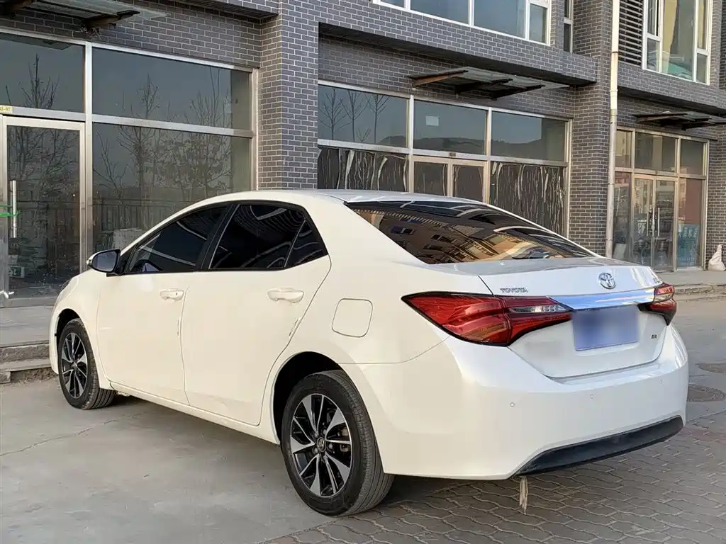Toyota Levin 2018 185T CVT Prestige Edition China VI фото 5