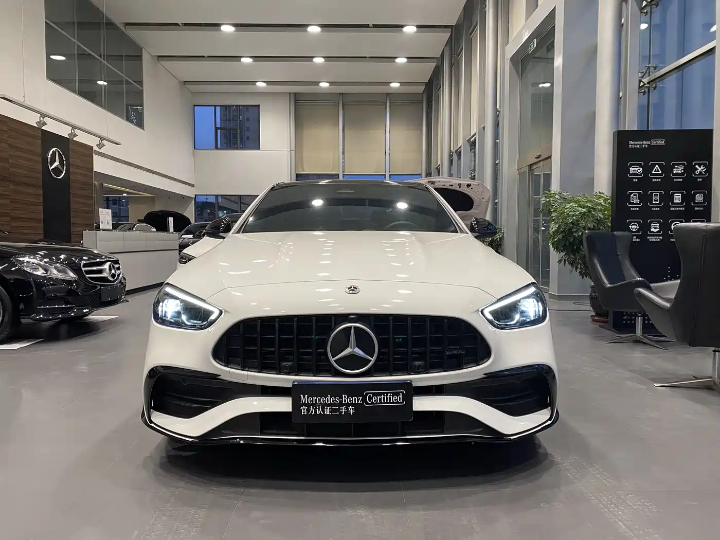 Mercedes-Benz C-Class 2023 Facelift II C 260 L Night Edition фото 2