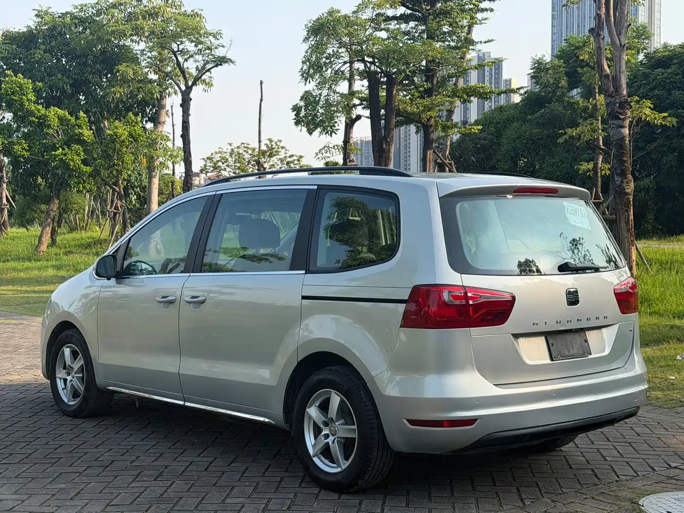 SEAT Alhambra 2014 2013 1.8TSI Luxury Euro V