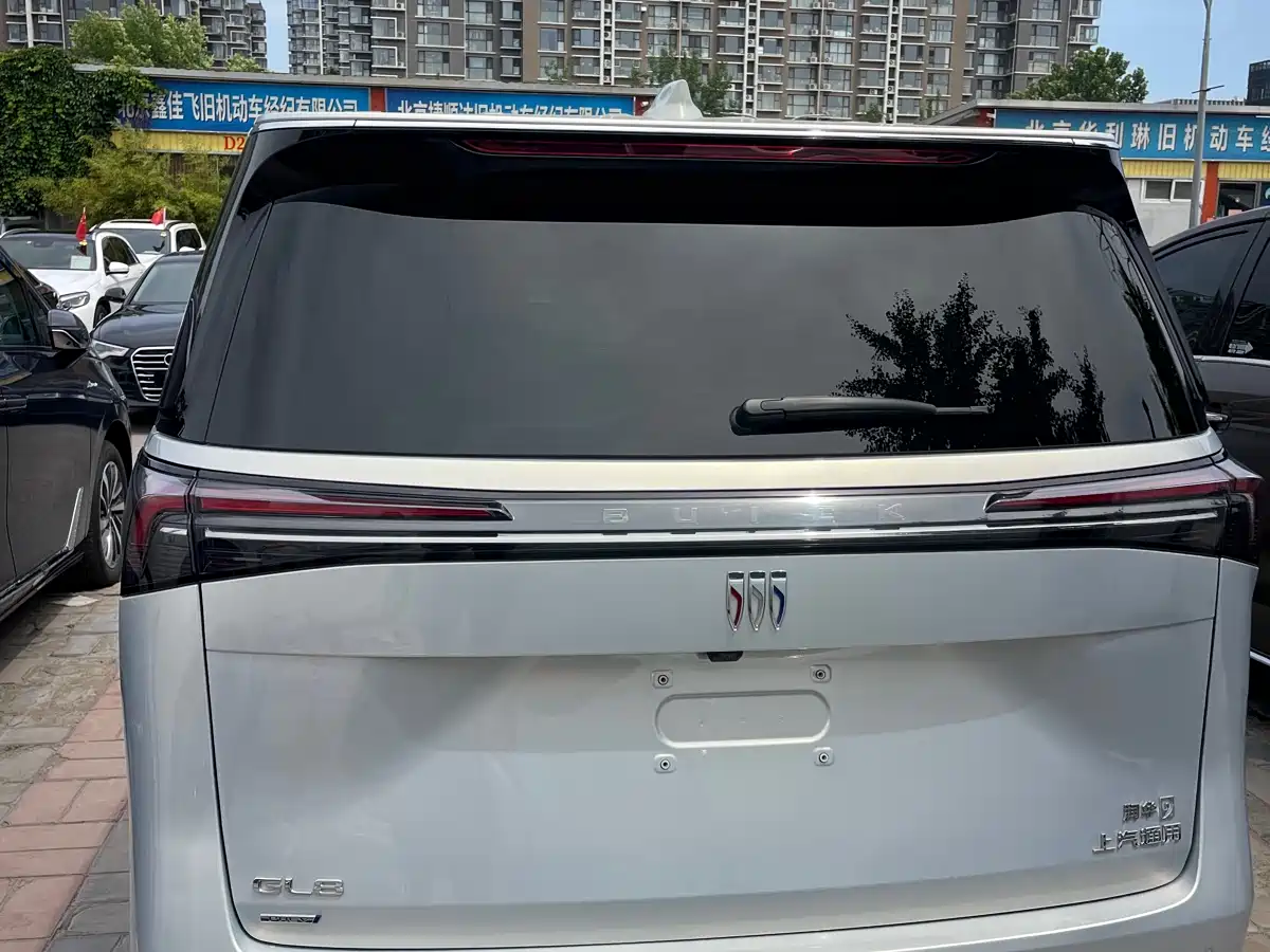Buick GL8 New Energy 2025 Land Honor Premium Edition 7-Seater фото 12