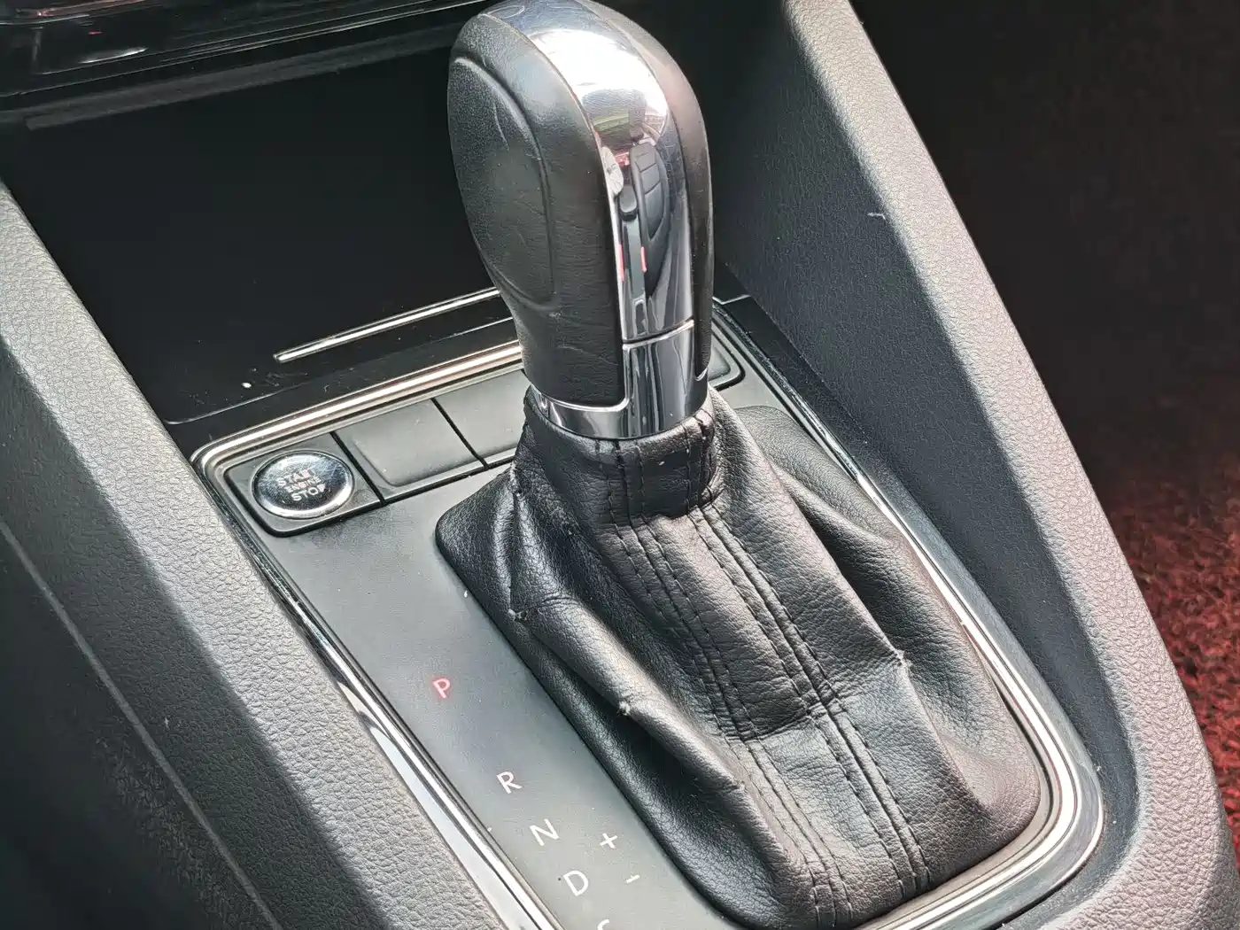 Volkswagen Sagitar 2017 1.6L Automatic Comfort фото 8
