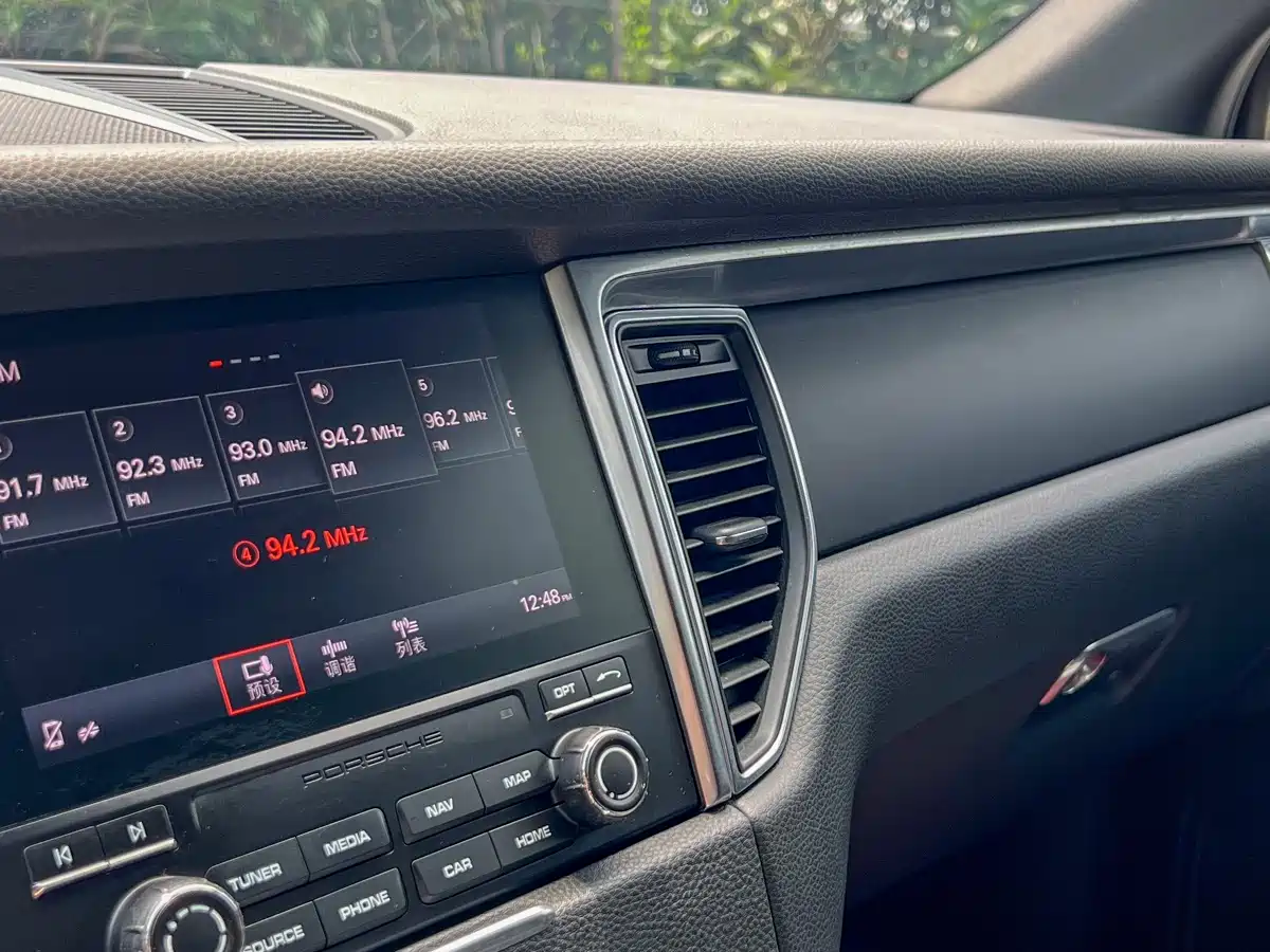 Porsche Macan 2018 Macan 2.0T фото 8