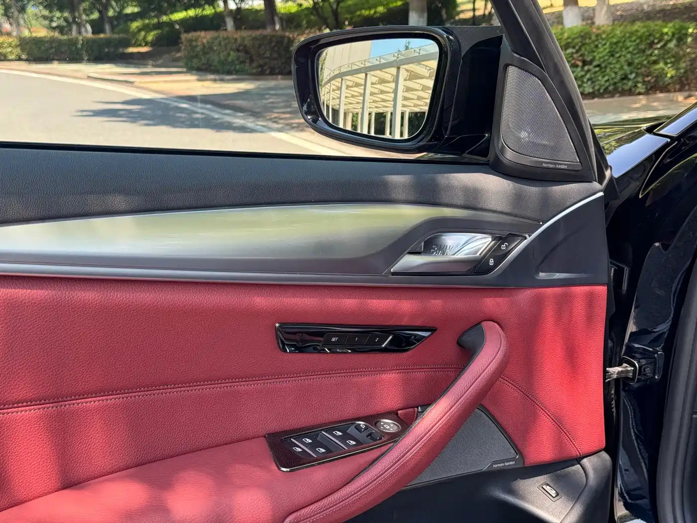 BMW 5 Series 2018 530Li Leading M Sport Package фото 10