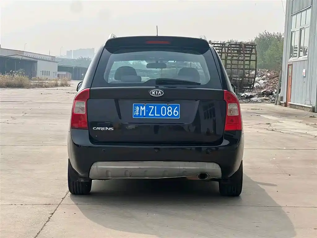 Kia Carens 2011 2.0L 7-Seater Automatic Standard фото 5