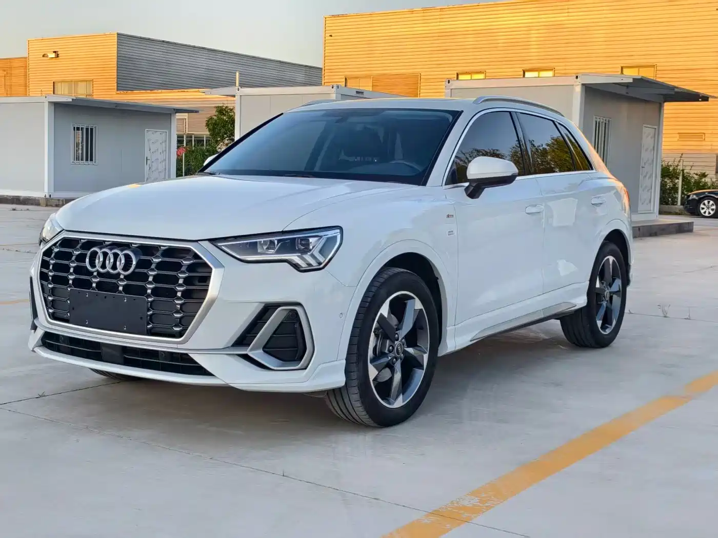 Audi Q3 2023 35 TFSI Fashion Dynamic (1.4T)