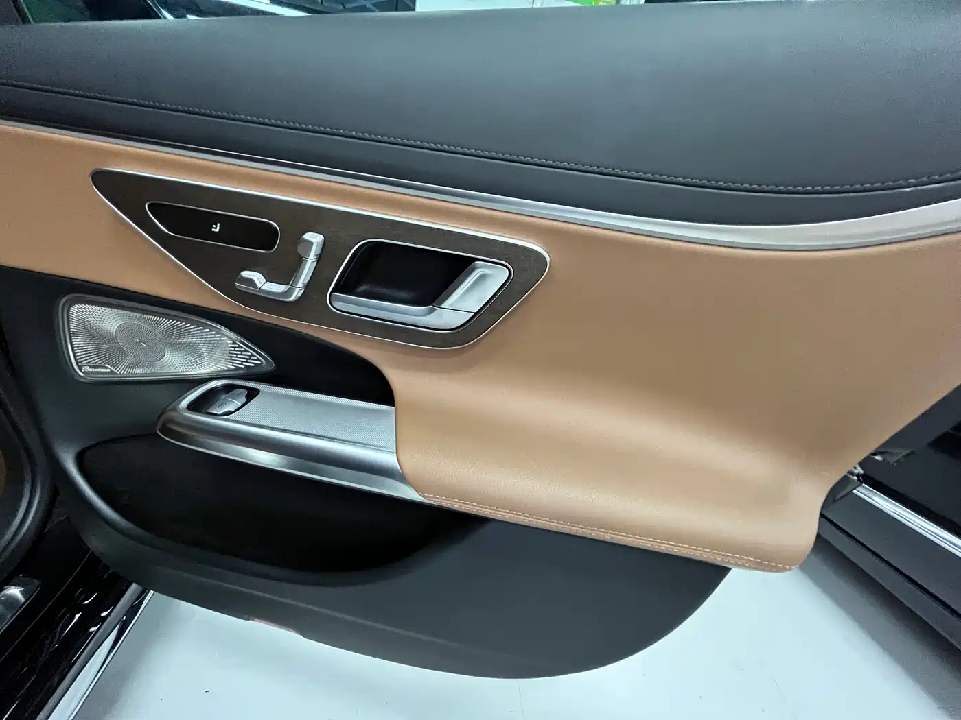 Mercedes-Benz E-Class 2024 Model E 300 L Luxury Sport фото 9