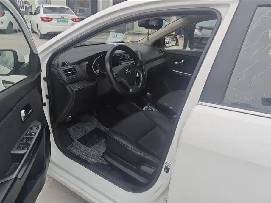 Kia K2 2015 Sedan 1.4L AT GLS фото 9