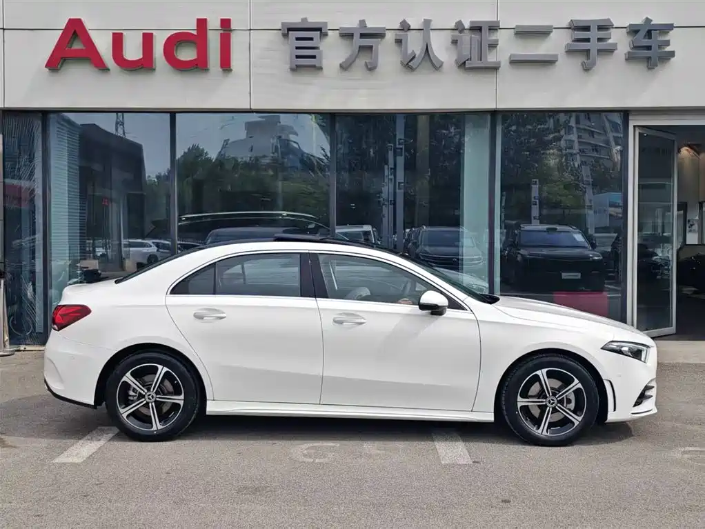 Mercedes-Benz A-Class 2022 A 200 L Sport Sedan Style фото 8