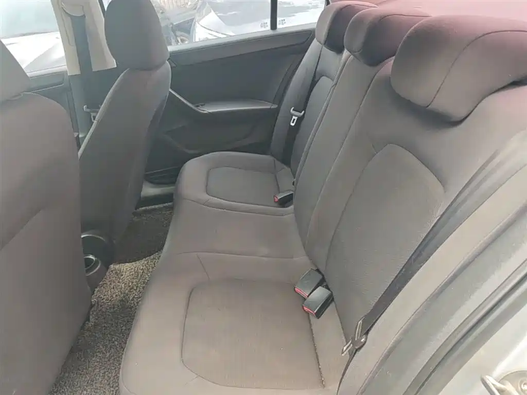 Volkswagen Santana 2015 1.4L Manual Trend Edition фото 17