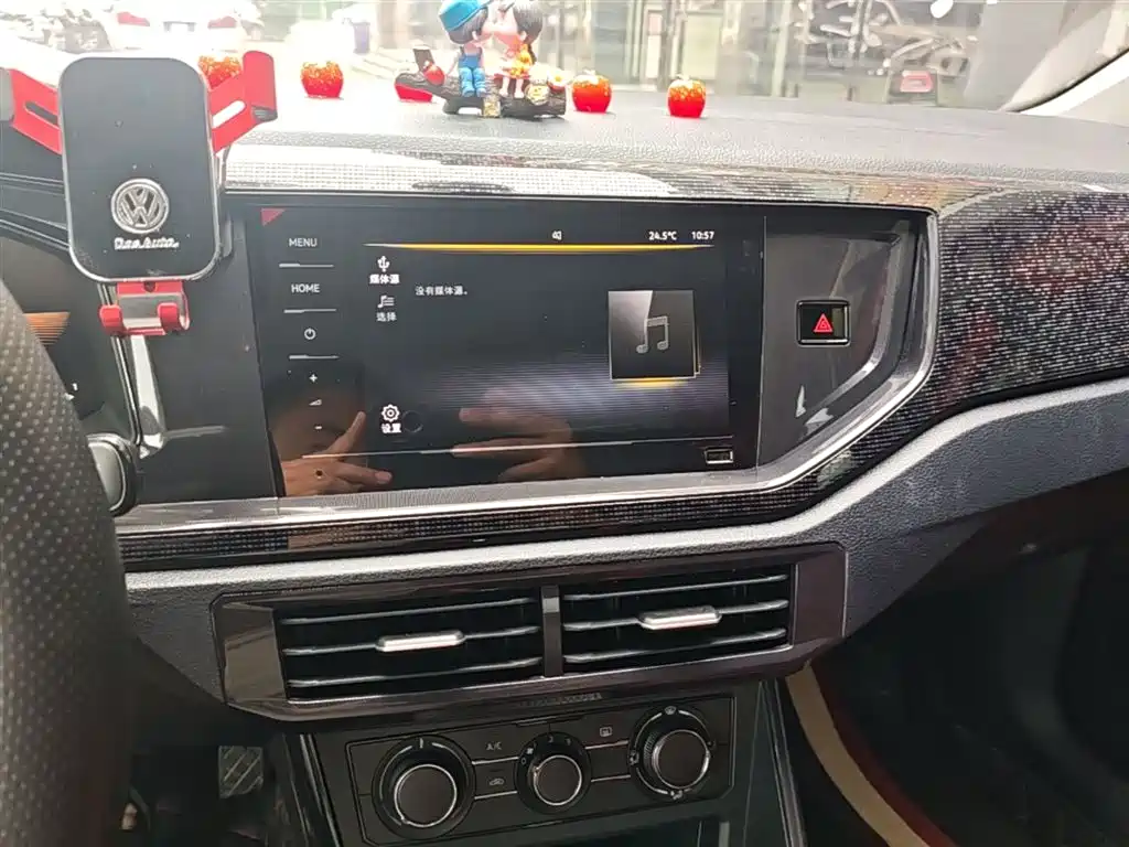 Volkswagen Lavida 2023 New Sharp 1.5L Auto Premium Edition фото 13