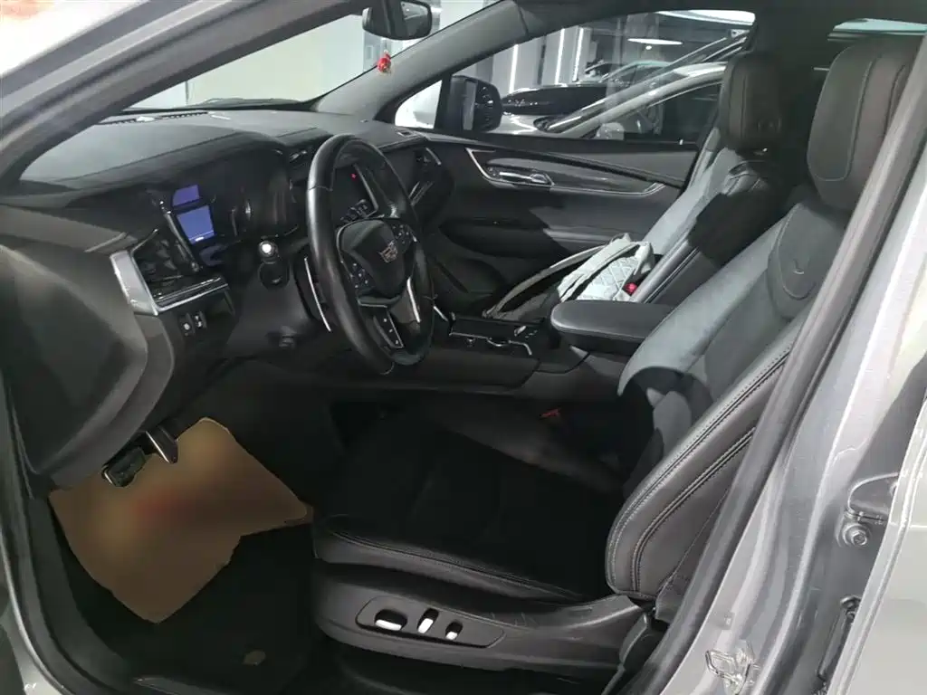 Cadillac XT5 2022 2.0T AWD Luxury (Hummingbird Edition) фото 15