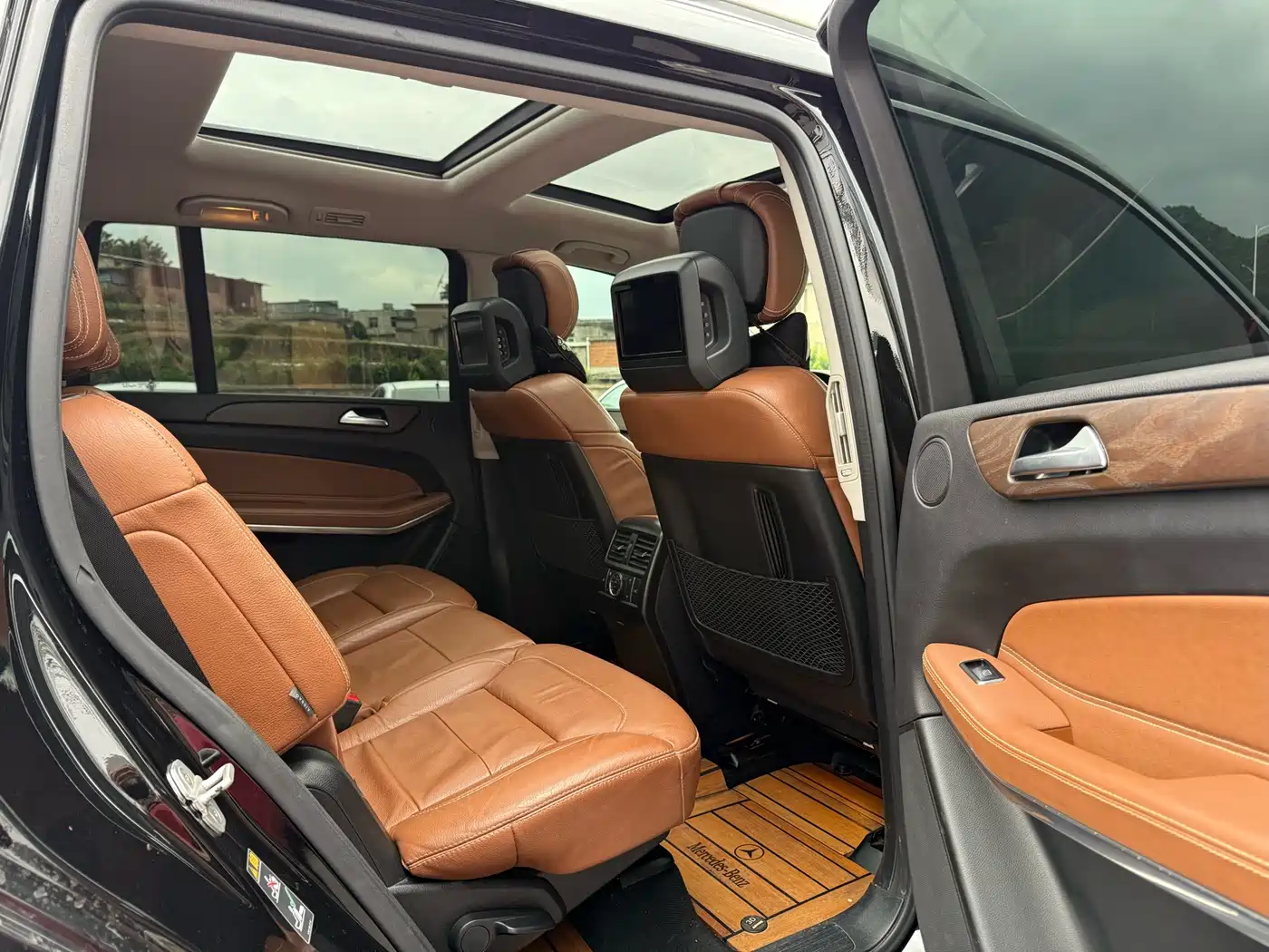 Mercedes-Benz GLS 2016 GLS 500 4MATIC фото 5