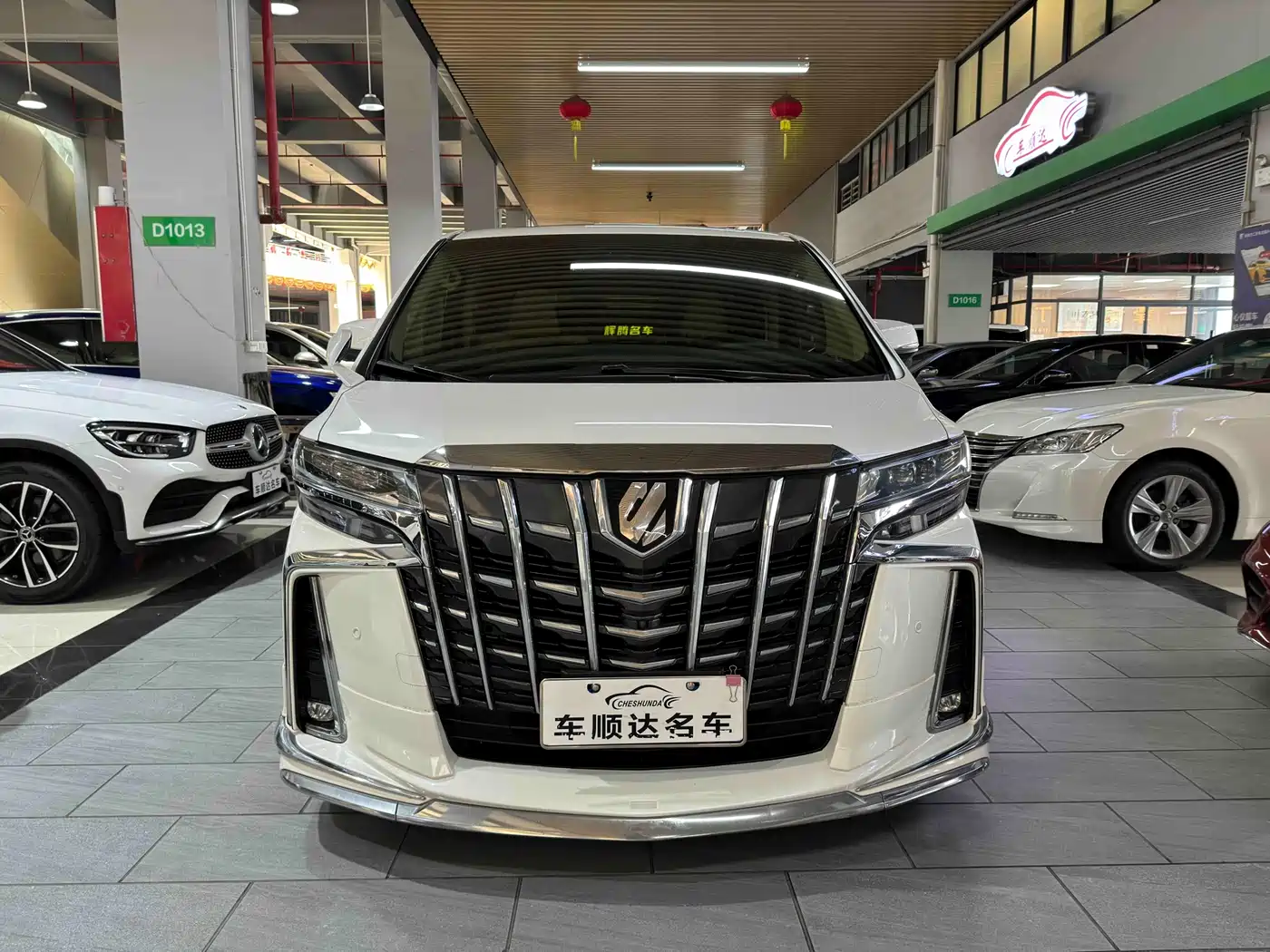 Toyota Alphard 2015 3.5L Premium Edition фото 2