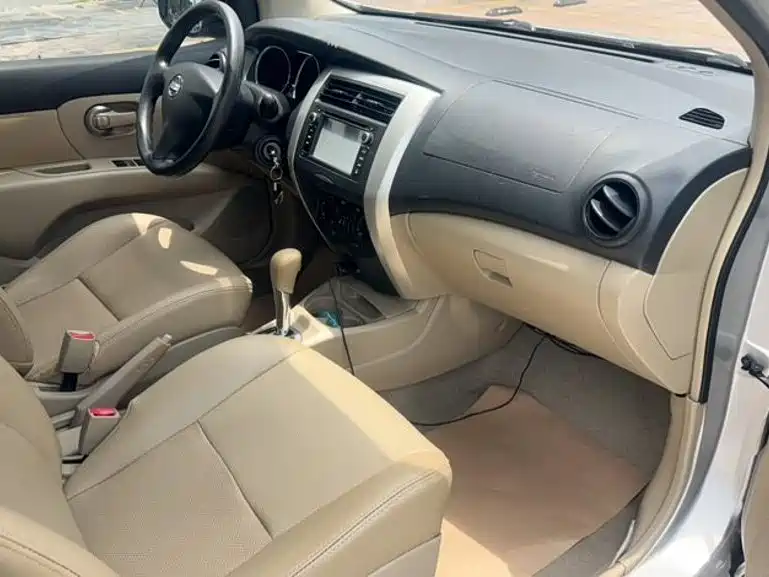 Nissan Livina 2015 2015 1.6XE CVT Comfort Edition