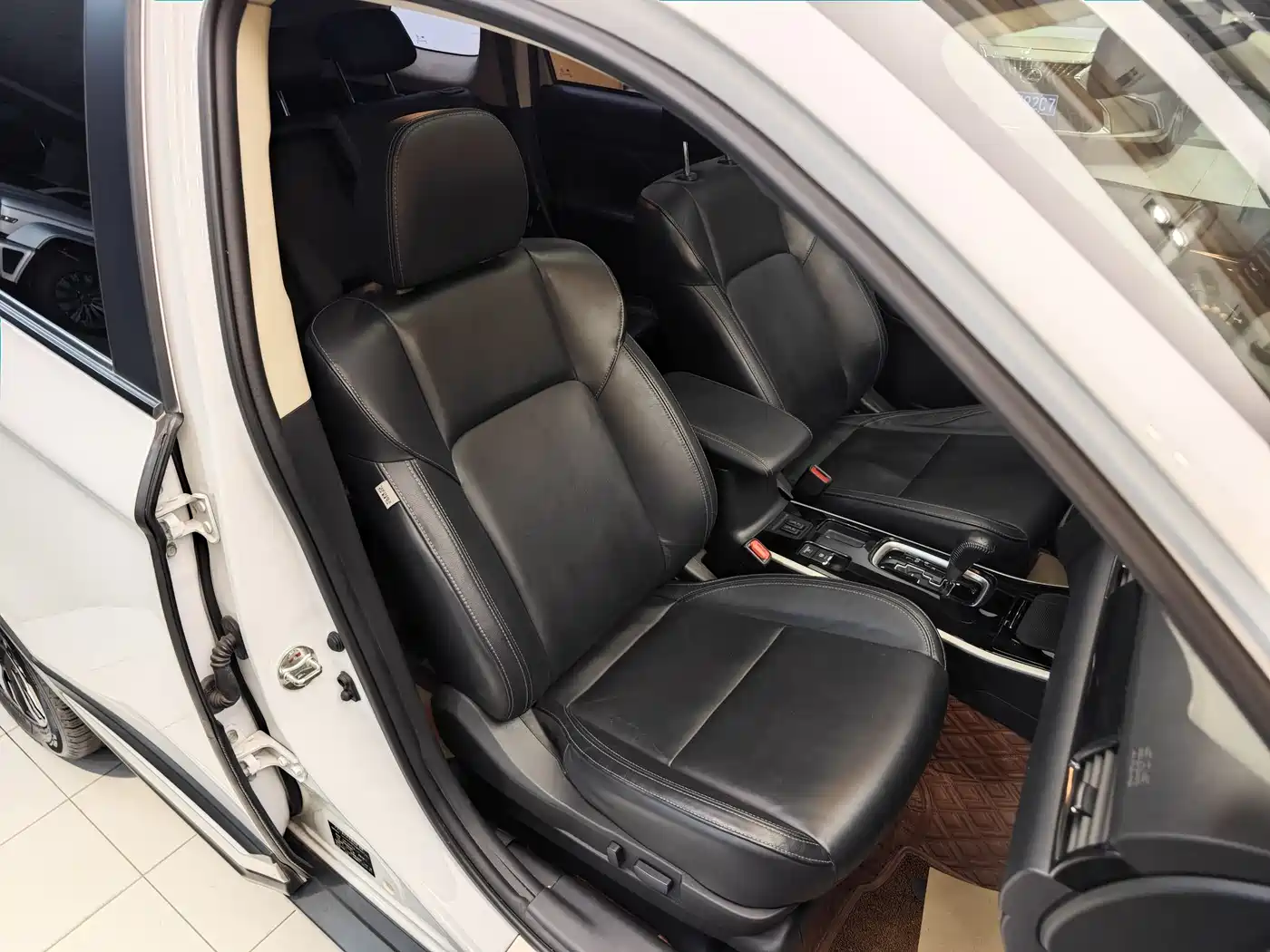 Mitsubishi Outlander 2019 2.0L 2WD Enjoy 5-Seater China VI фото 33
