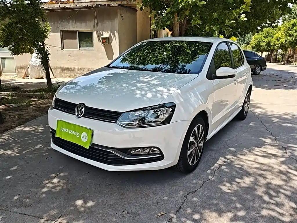 Volkswagen Polo 2016 1.6L Automatic Comfort фото 2