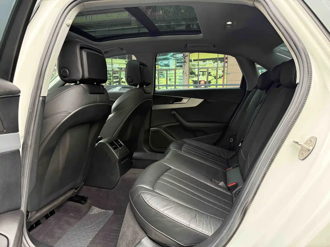Audi A4L 2020 40 TFSI Fashion Dynamic Edition фото 9