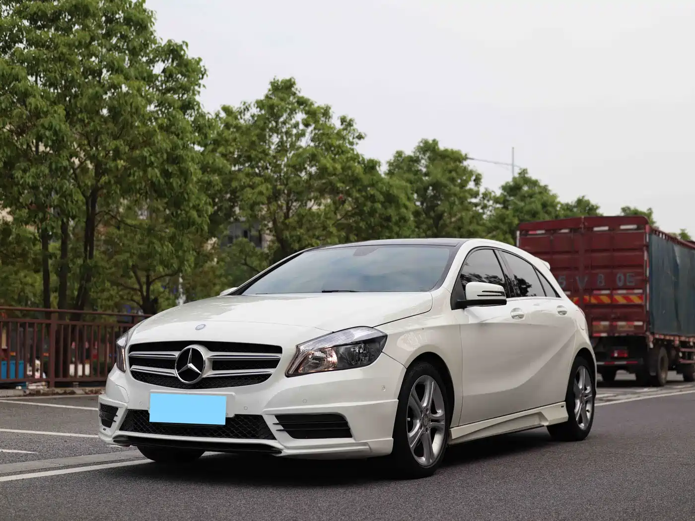 Mercedes-Benz A-Class (Import) 2015 A 180