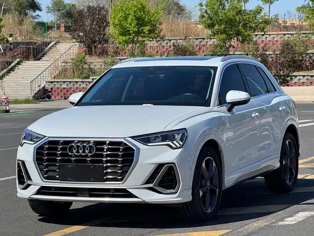 Audi Q3 35 TFSI, Стиль Драйв