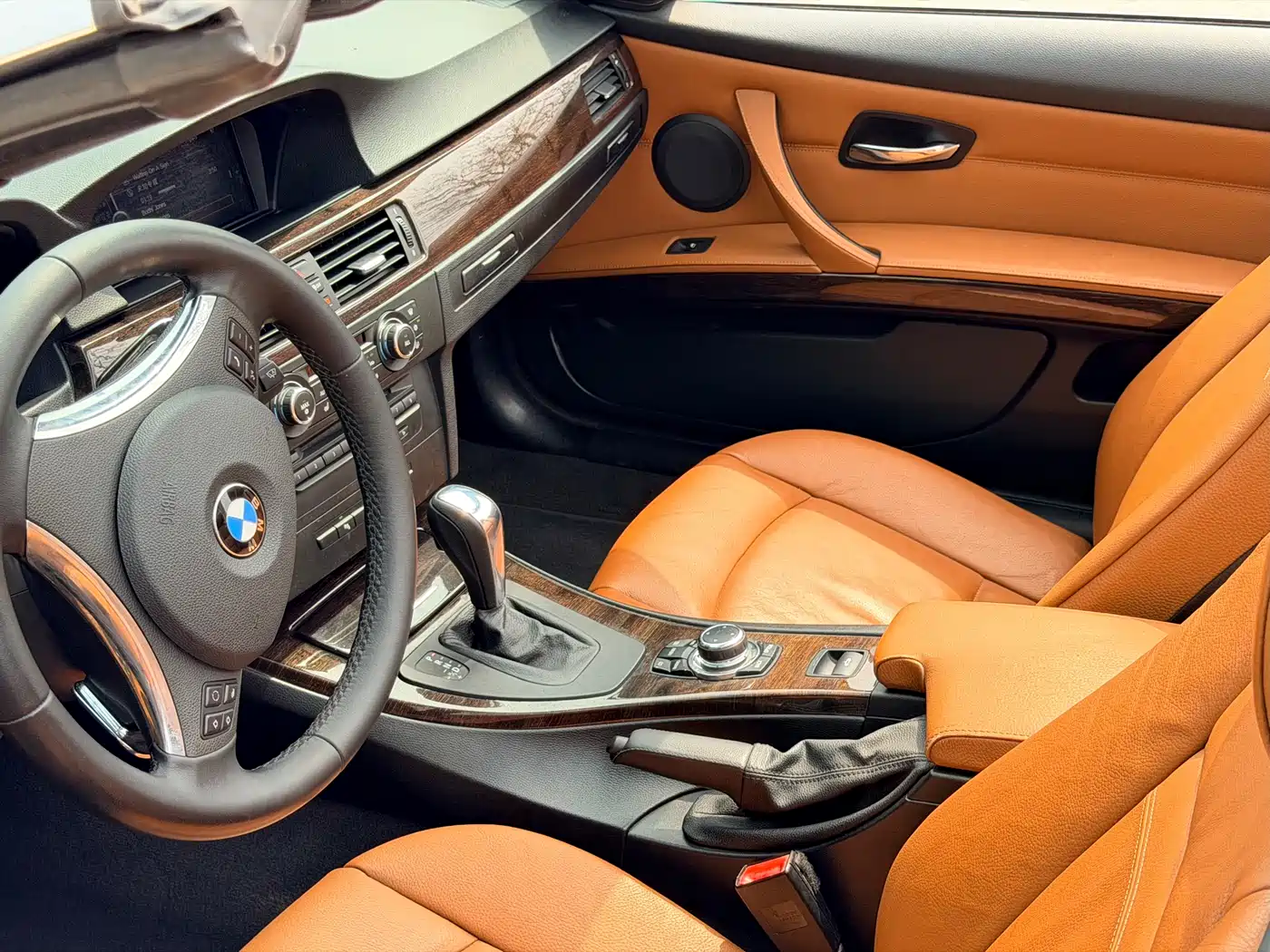 BMW 3 Series (Import) 2011 330i Convertible Coupe фото 6