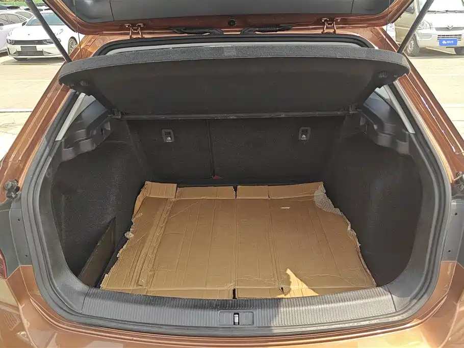 Volkswagen C-TREK 2017 1.6L Automatic Comfort фото 4
