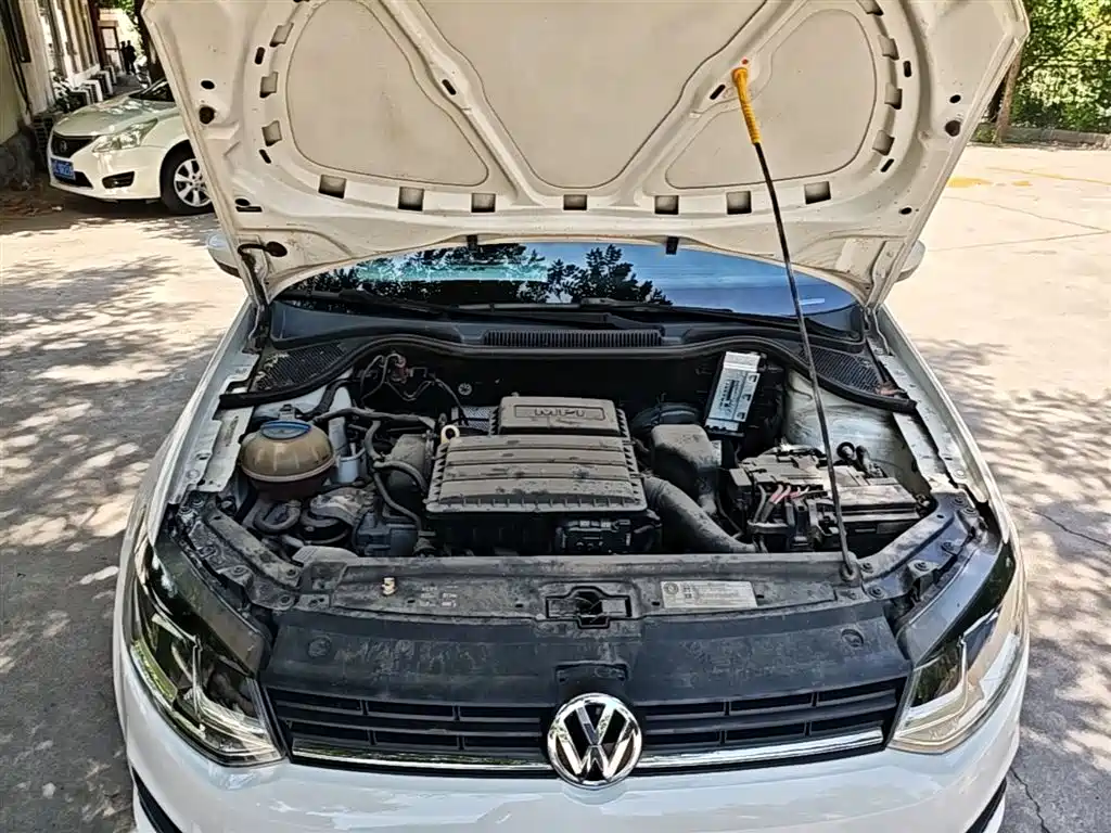 Volkswagen Polo 2016 1.6L Automatic Comfort фото 20
