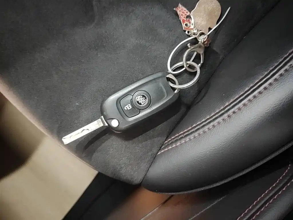 Buick Verano 2018 Hatchback GS 20T Dual Clutch Leading фото 9