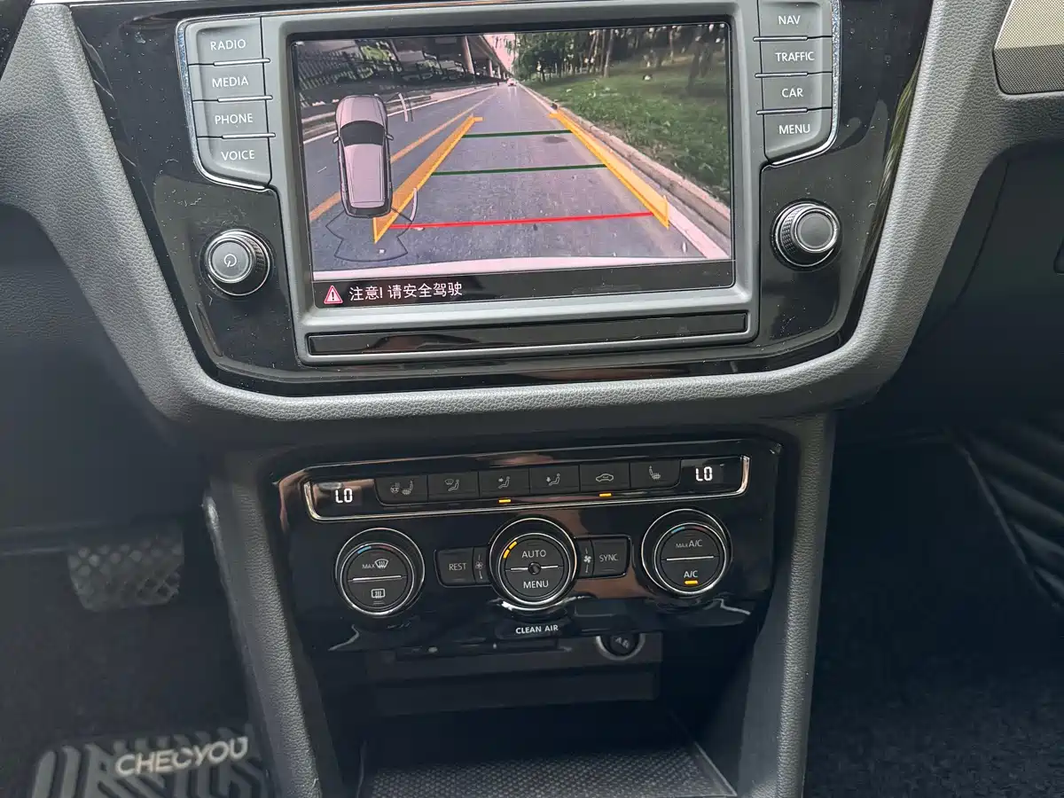 Volkswagen Tiguan L 2017 330TSI Automatic 2WD Flagship Edition фото 13