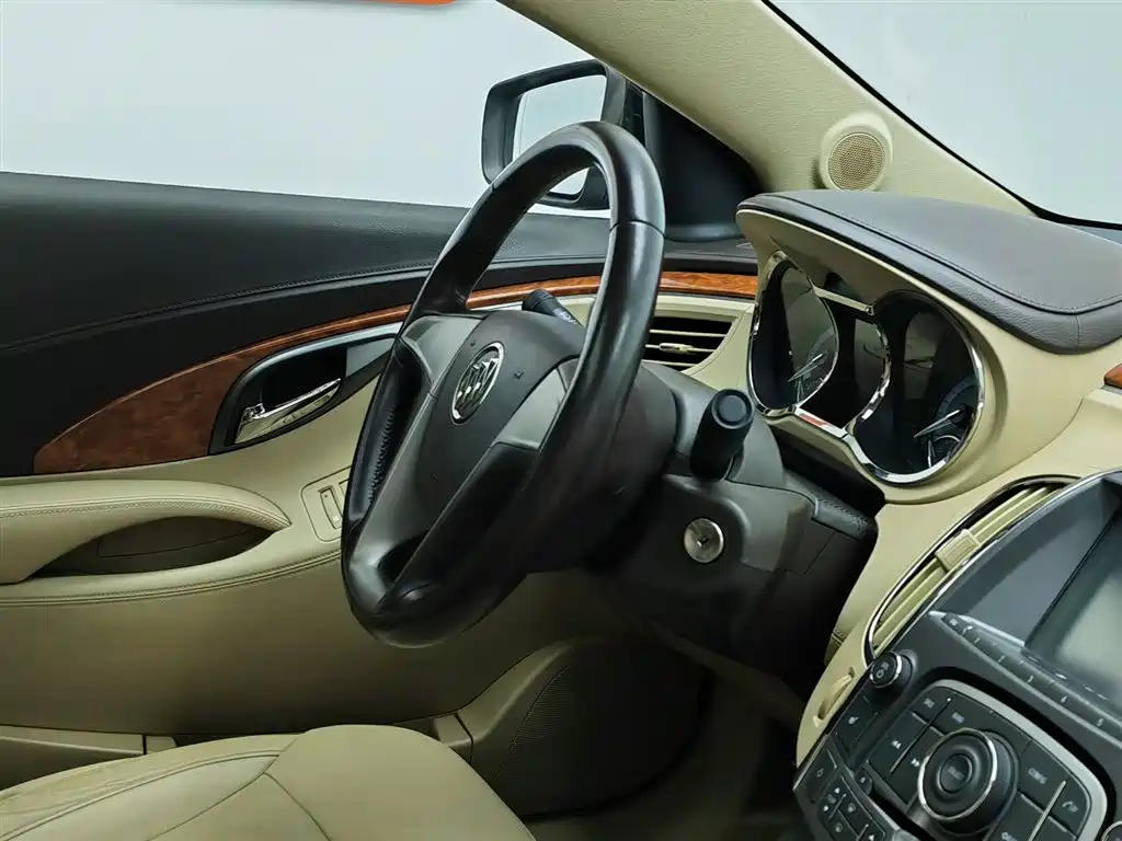 Buick LaCrosse 2012 2.4L SIDI Elegance Edition фото 22