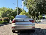 Photo 4 - Volkswagen Sagitar