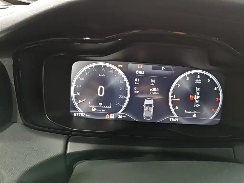 Lynk & Co 01 2017 2.0T AWD Pro фото 12