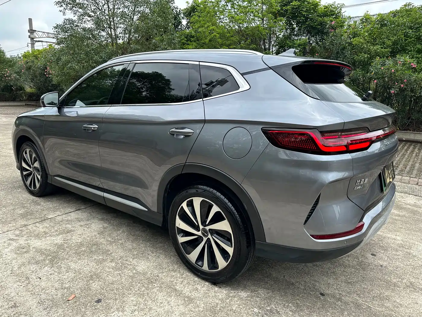 BYD Song PLUS PHEV 2024 Glory Edition DM-i 110km Flagship PLUS фото 10