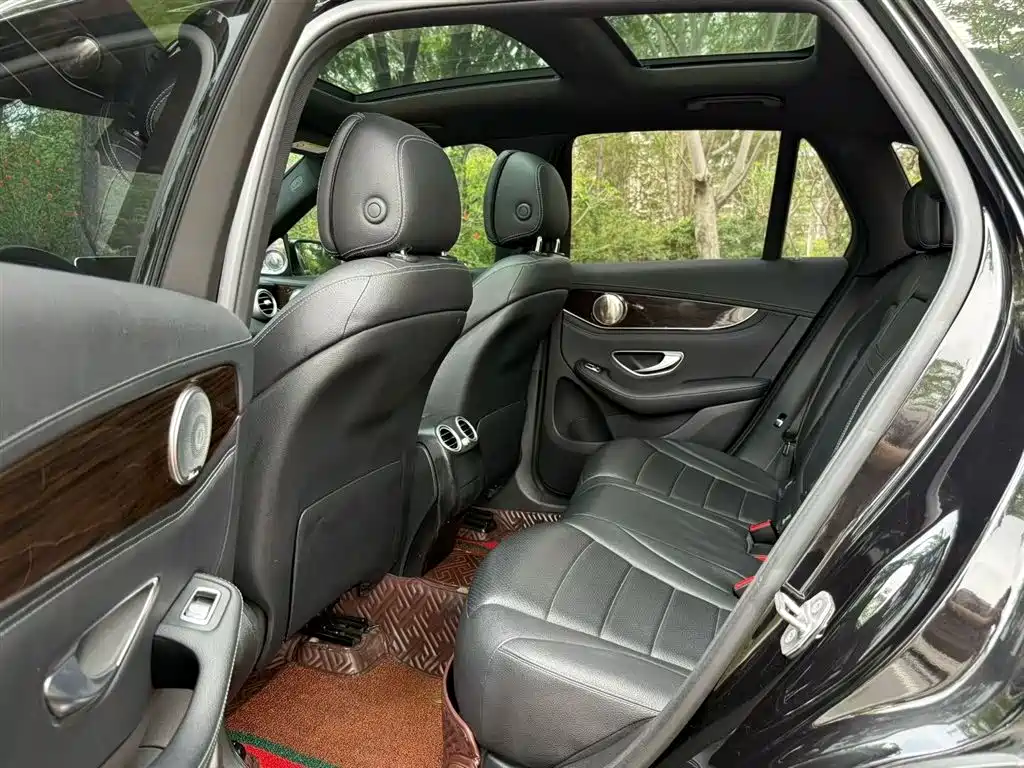 Mercedes-Benz GLC 2018 Facelift GLC 260 4MATIC Dynamic фото 8