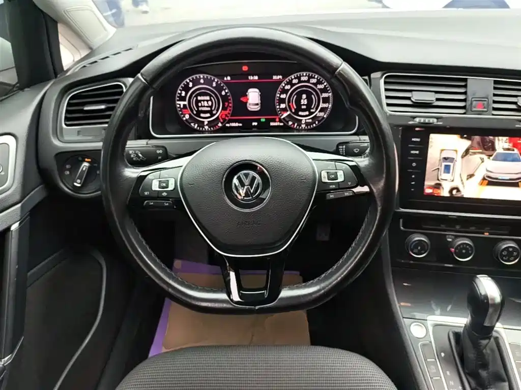 Volkswagen Golf 2020 Beloved Edition 280TSI DSG Comfort фото 7